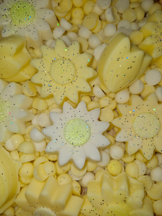 Here comes the sun wax melt tub scented in summer breeze